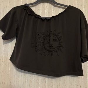 💕 (4/$15) Black Sun Graphic Women's Top